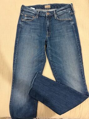 MOTHER Straight Leg  skinny Indigo Wash Jeans